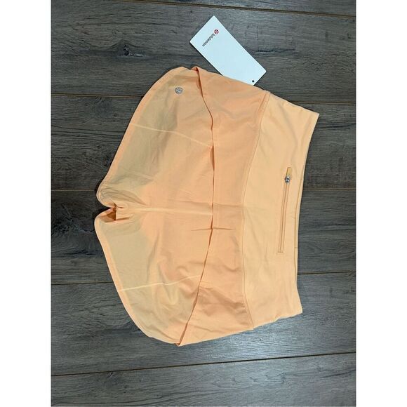 Lululemon speed up Short  2.5" sz 8 - Picture 2 of 5